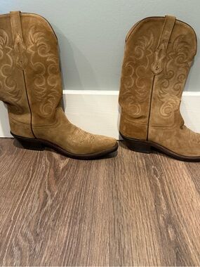Old West Tan Leather Western Boots with Embroidered Accents
